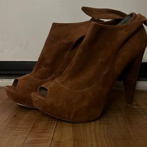 Bakers Leather ‘Shayne’ Tie-Up Ankle Boot